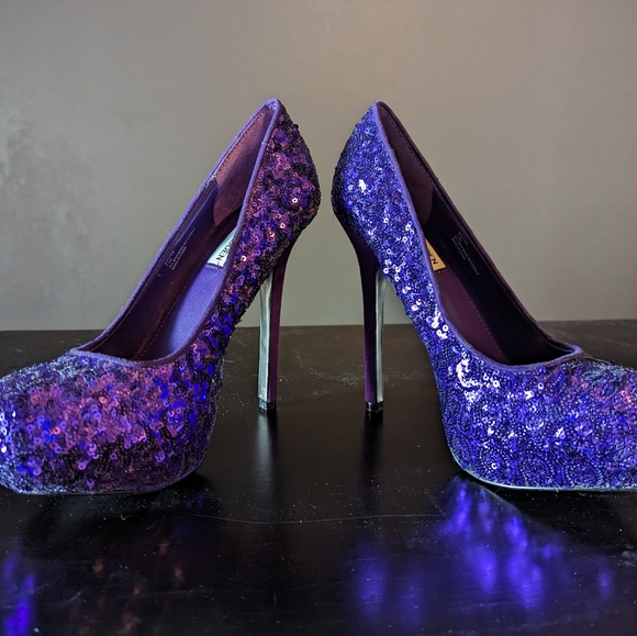 Purple sequin Steve Madden heels - Picture 5 of 5